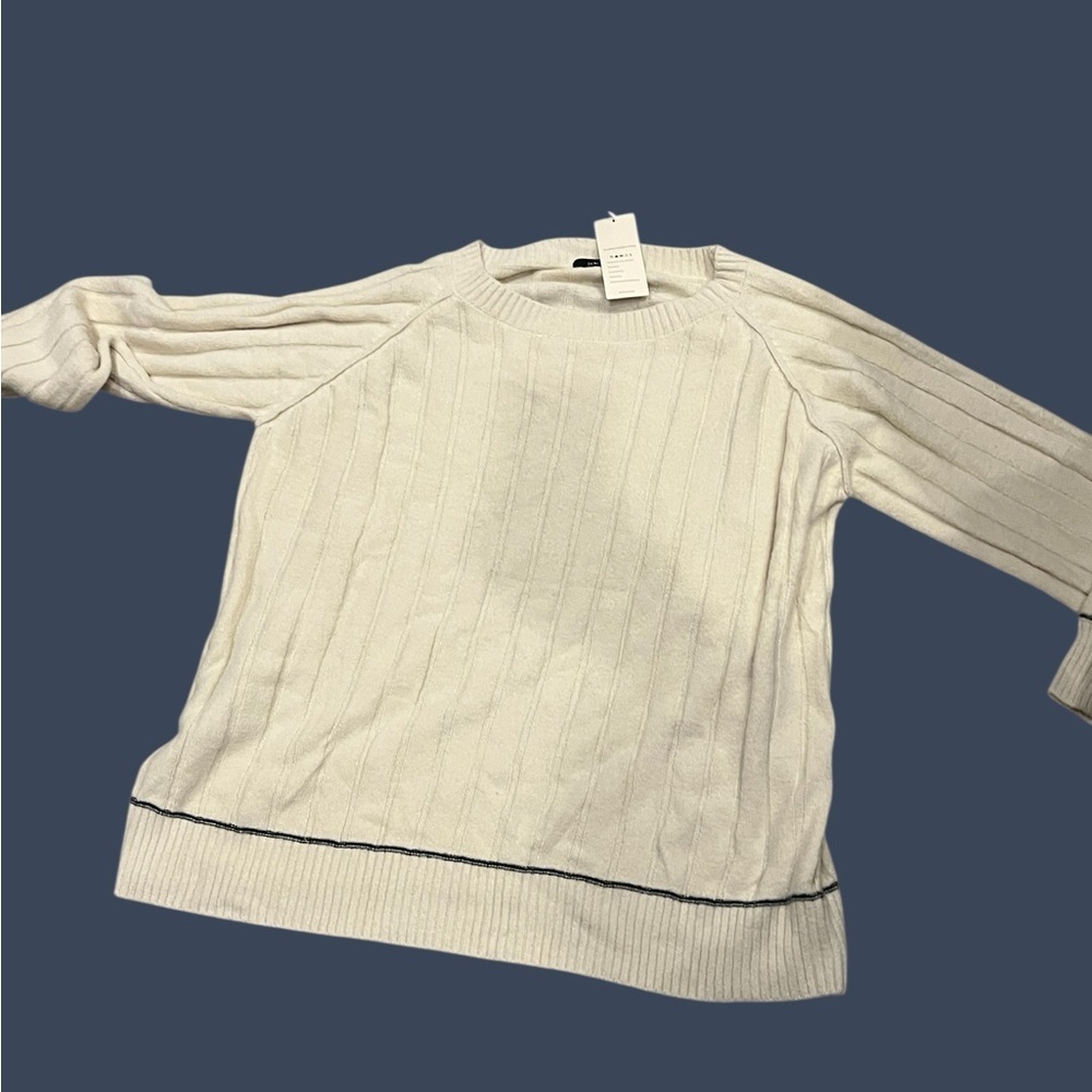 Sweater Weather 4-Seater Bundle – Sizes L & XL - Picture 4 of 9